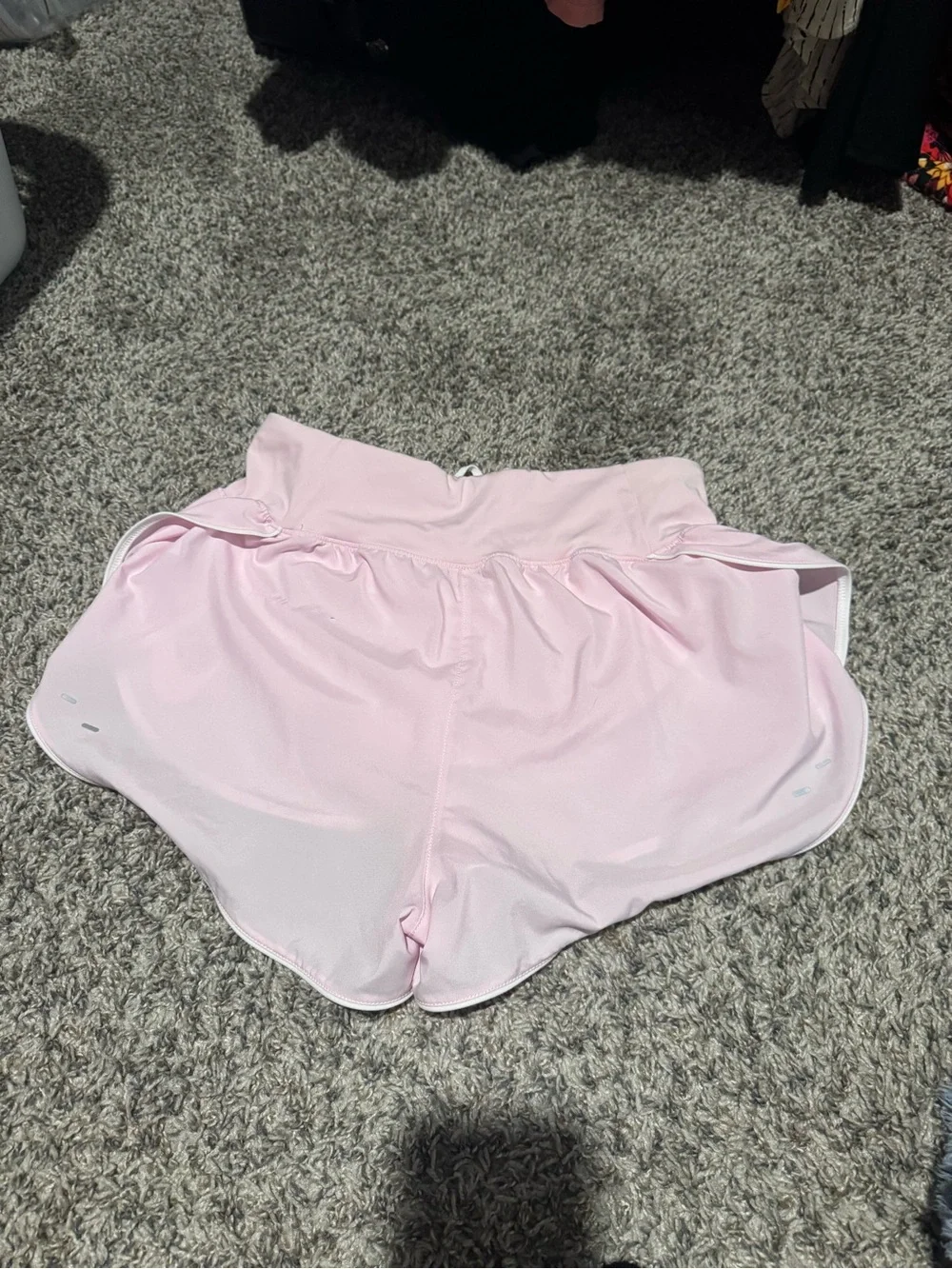 Nike Women’s Light Pink Athletic Running Shorts - Picture 4 of 6